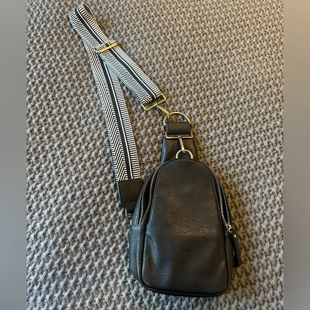 Urban Originals Black Crossbody Sling Bag with Patterned Strap - Picture 7 of 10